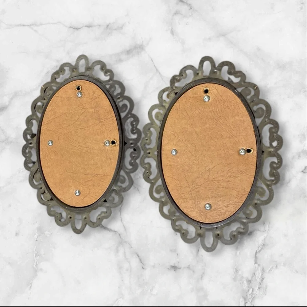 Wooden plasticc mirrors 9.5 inches in length, 7’ width